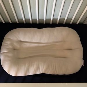 Tan snuggle me organic